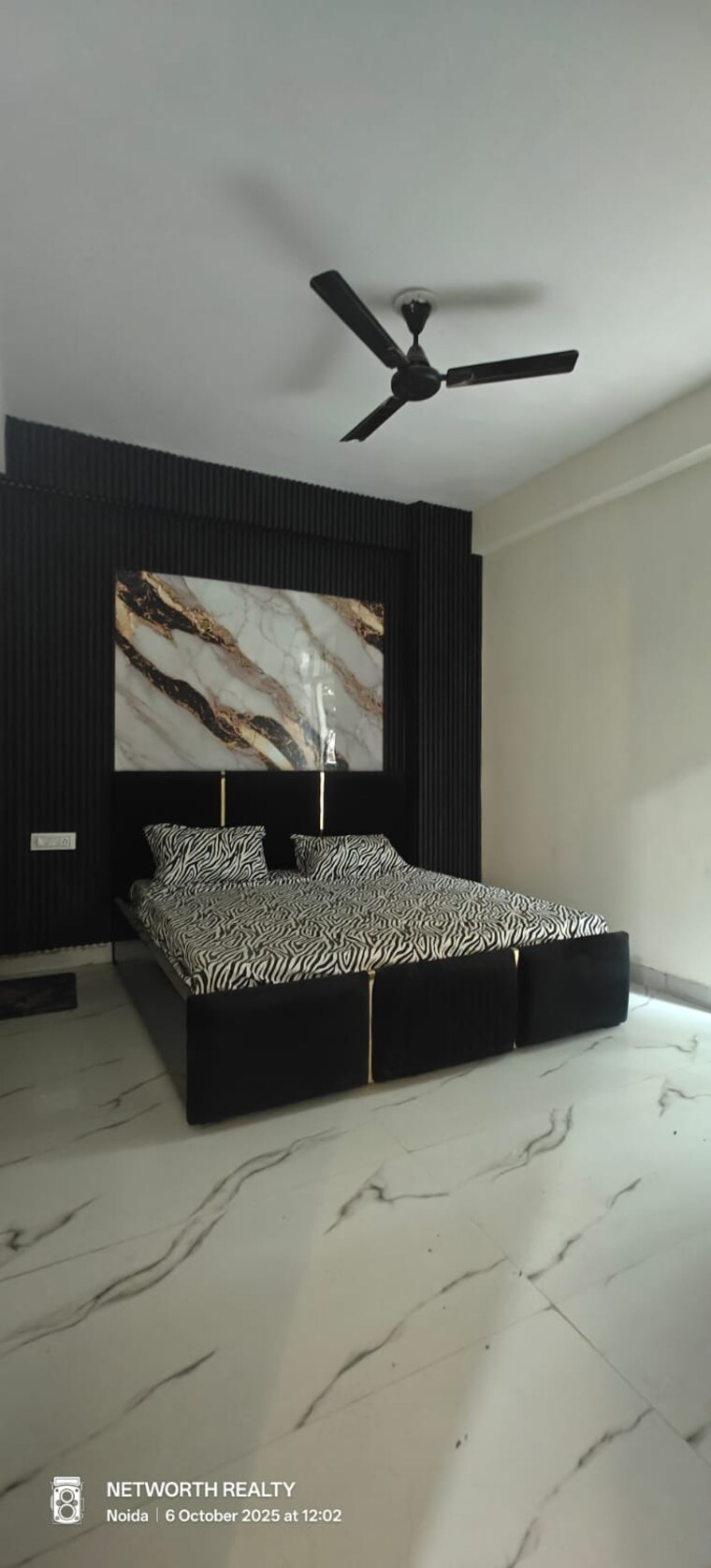 Bedroom, sector 73 1 Bedroom 650 Sq.Ft. Builder Floor In Sector 73 Noida 9360339