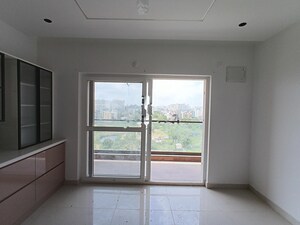 Room in 3 BHK Apartment at RNP 1, Kondapur – for Rent