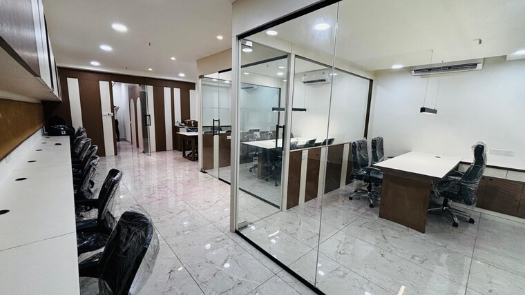 Team Area, sankalp-square-3 Commercial Office Space 1411 Sq.Ft. In Thaltej Ahmedabad 9360182