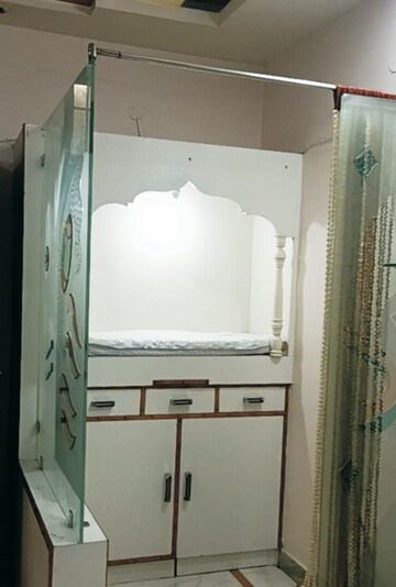 Furnished Amenities in 3 BHK Apartment at Rohini Sector 9 – for Sale