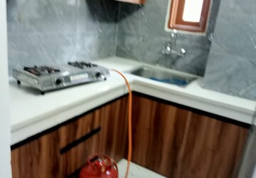 Furnished Amenities in 1 BHK Builder Floor at Paryavaran Complex – for Rent