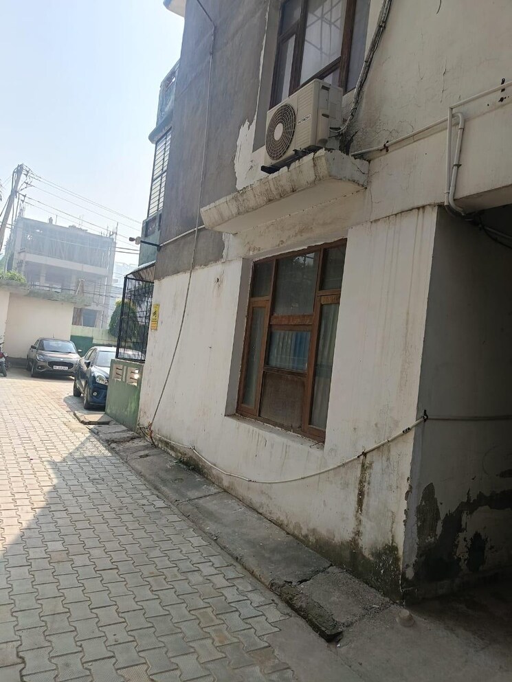 Exterior View, penta-homes 2 Bedroom 950 Sq.Ft. Apartment In Vip Road Zirakpur 9360399