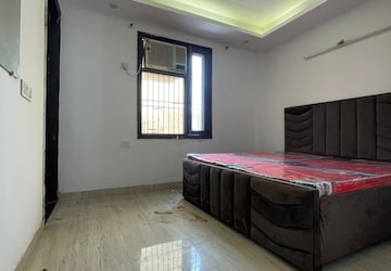 Bedroom in 1.5 BHK Builder Floor at Neb Sarai – for Rent