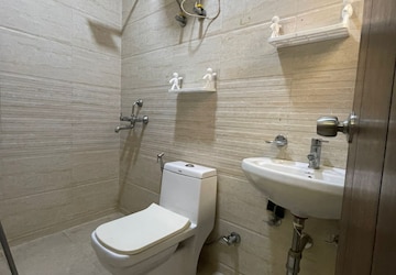 Bathroom in 1.5 BHK Builder Floor at Neb Sarai – for Rent