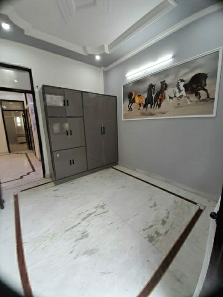 Room, rohini sector 24 2 Bedroom 650 Sq.Ft. Builder Floor In Rohini Sector 24 Delhi 9360425