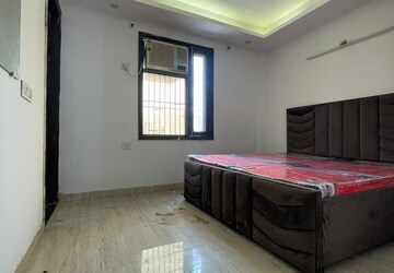 Bedroom in 1.5 BHK Builder Floor at Neb Sarai – for Rent