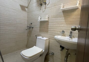 Bathroom in 1.5 BHK Builder Floor at Neb Sarai – for Rent