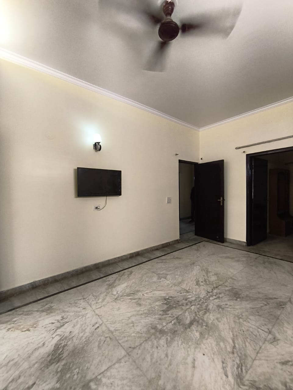 4 BHK + Pooja Room Builder Floor For Rent in Sainik Colony