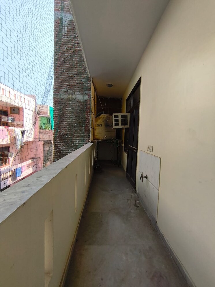 Balcony, sainik colony 4 Bedroom 2115 Sq.Ft. Builder Floor In Sainik Colony Faridabad 9360394