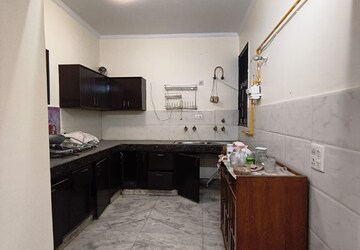 Kitchen in 4 BHK Builder Floor at Sainik Colony – for Rent