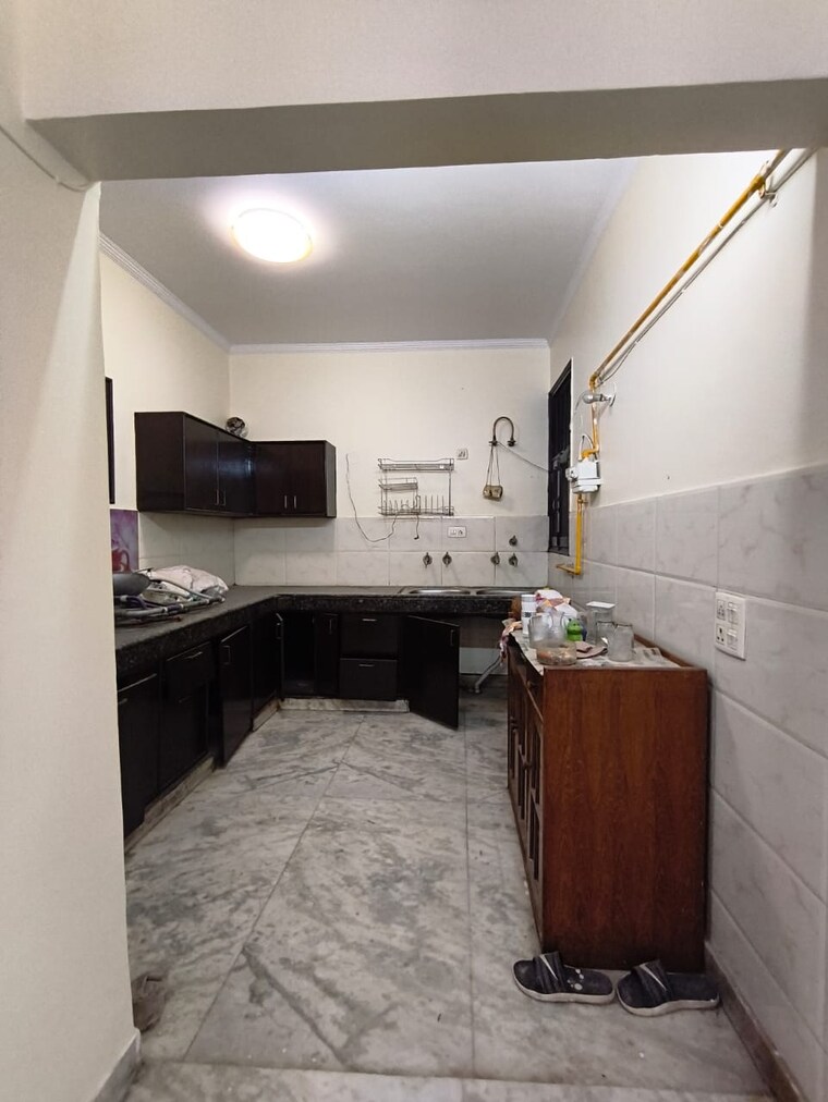 Kitchen, sainik colony 4 Bedroom 2115 Sq.Ft. Builder Floor In Sainik Colony Faridabad 9360394