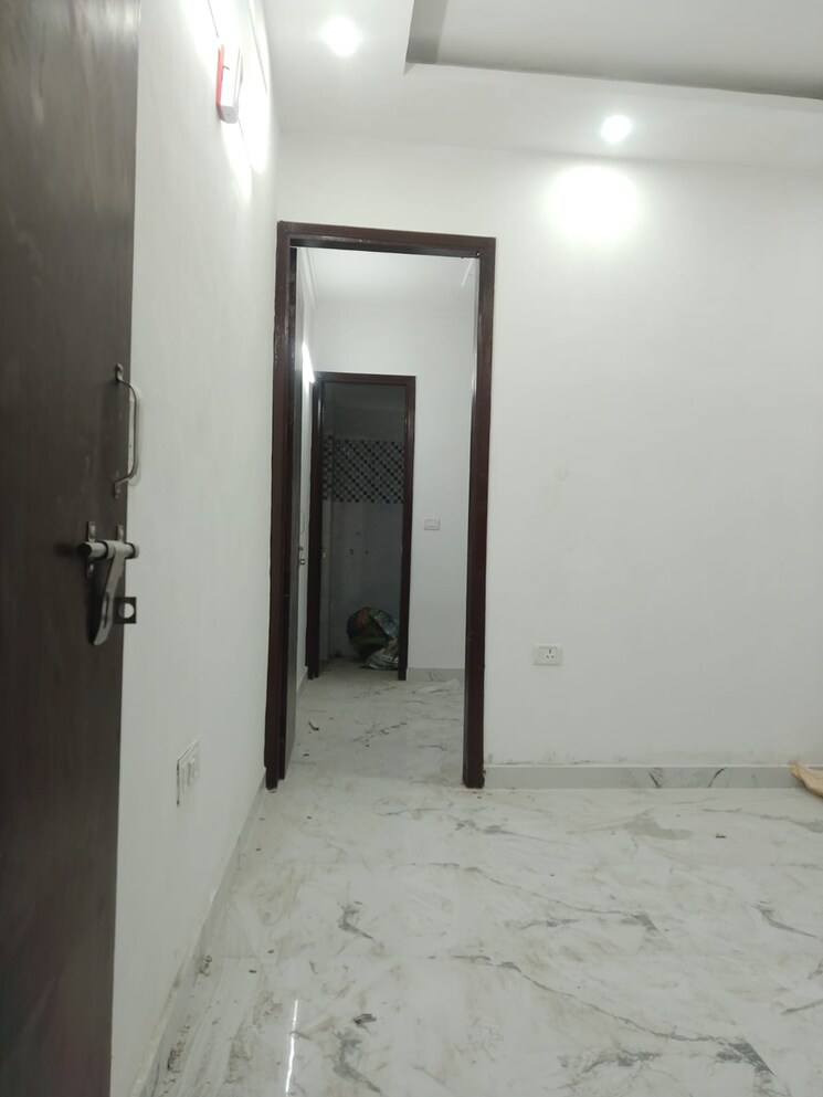 Room, paryavaran complex 1 Bedroom 450 Sq.Ft. Builder Floor In Paryavaran Complex Delhi 9360436