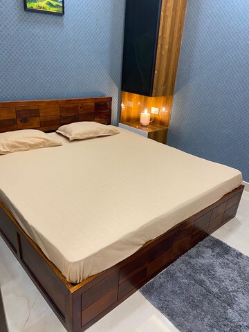 Bedroom in 2 BHK Builder Floor at Dwarka Mor – for Rent