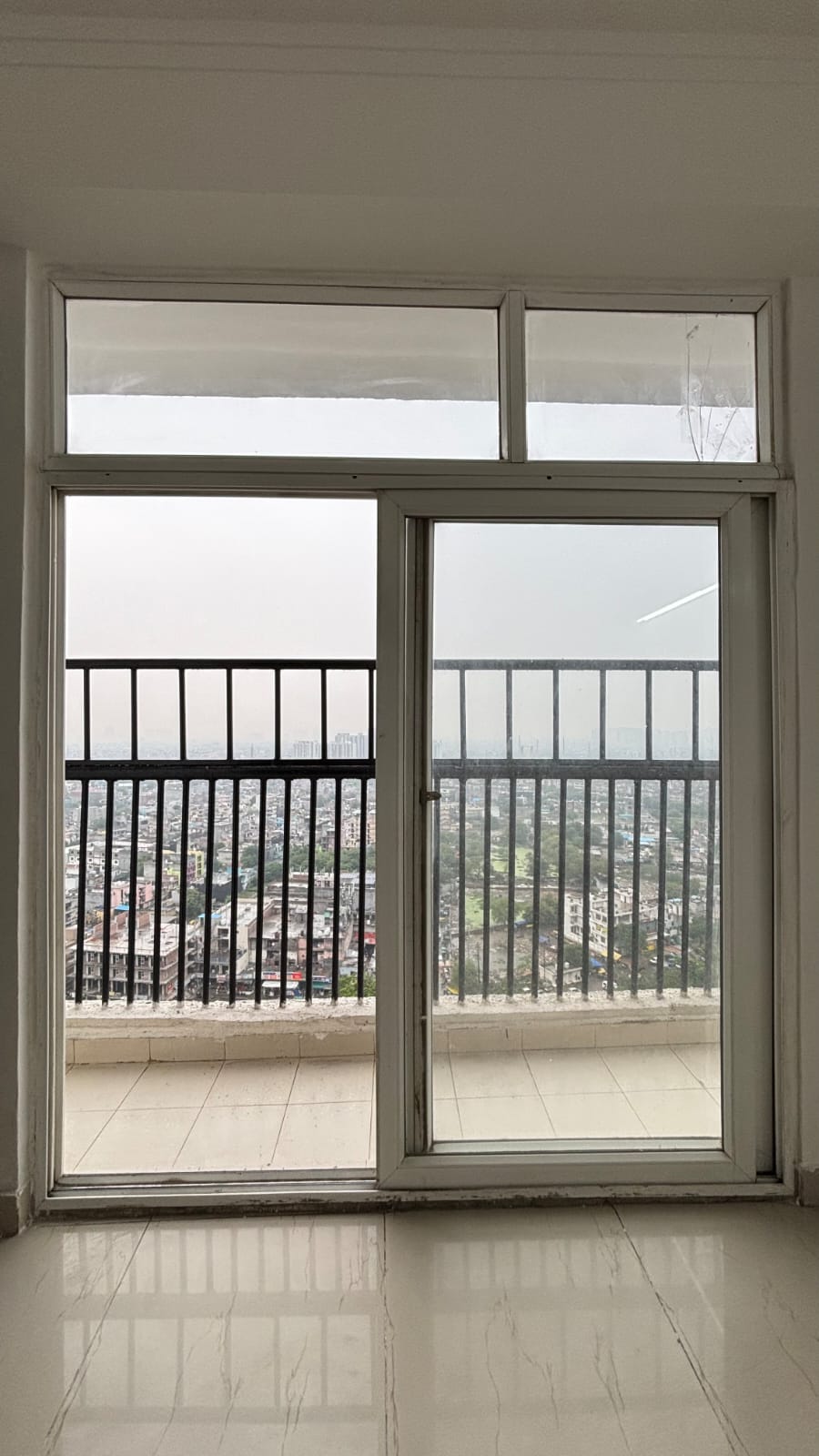 2.5 BHK + Study Room Apartment For Sale in Prateek Laurel