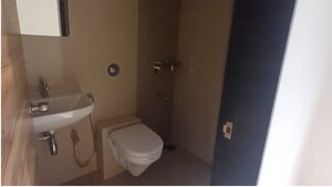 Bathroom in 4 BHK Apartment at Heritage Solitaire, Chembur – for Rent