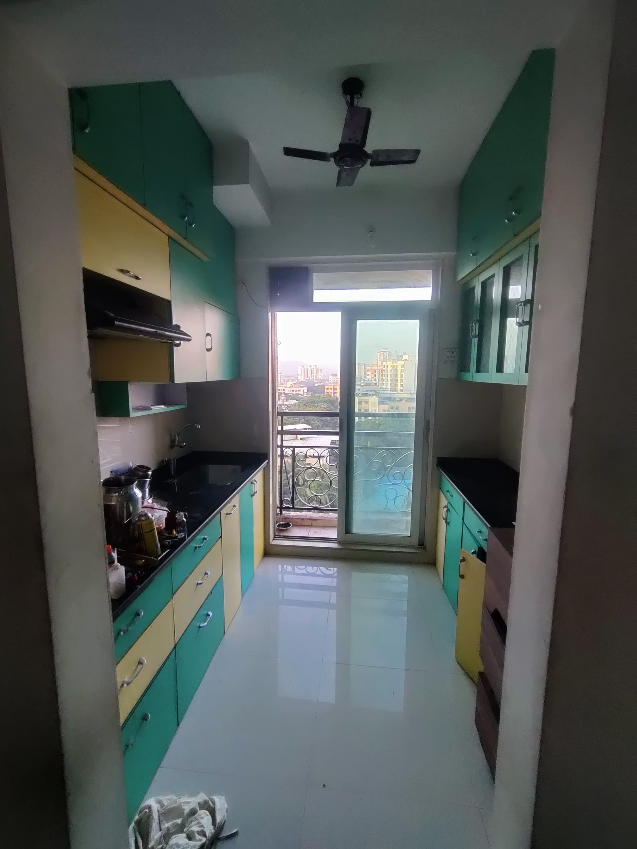 3 BHK + Servant Room Apartment For Rent in Green Acres Apartment
