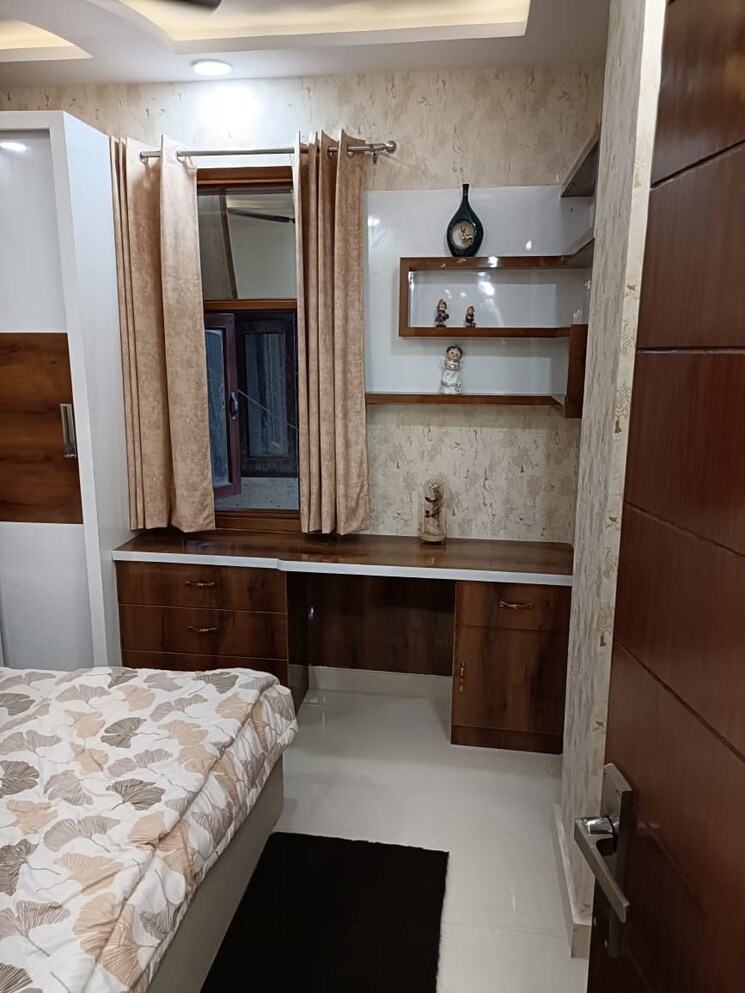 Room, dwarka mor 3 Bedroom 900 Sq.Ft. Builder Floor In Dwarka Mor Delhi 9360594