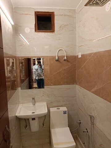 Bathroom in 3 BHK Builder Floor at Dwarka Mor – for Rent