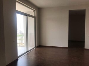 Room in 4 BHK Apartment at Ireo Victory Valley, Sector 67 – for Rent