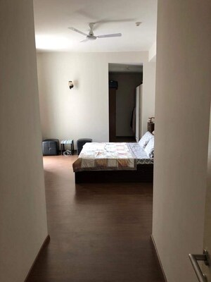 Room in 4 BHK Apartment at Ireo Victory Valley, Sector 67 – for Rent