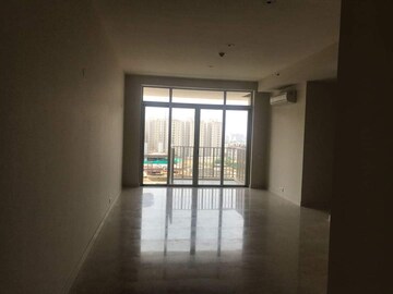 Room in 4 BHK Apartment at Ireo Victory Valley, Sector 67 – for Rent