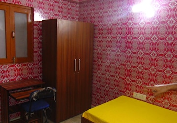 Bedroom in  Pg at Sector 62 – for Rent