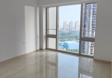 Room in 2 BHK Apartment at Lodha The Park, Worli – for Rent