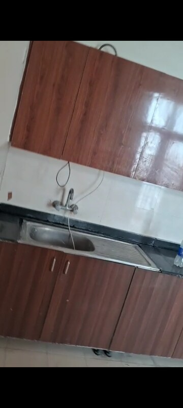 Furnished Amenities in 4 BHK Penthouse at Amrapali Sapphire, Sector 45 – for Rent