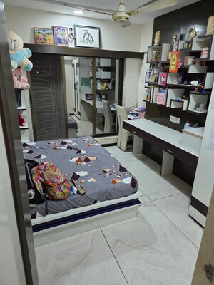 Master Bedroom in 4 BHK Apartment at Unique Shanti The Skyline, Mira Road – for Sale