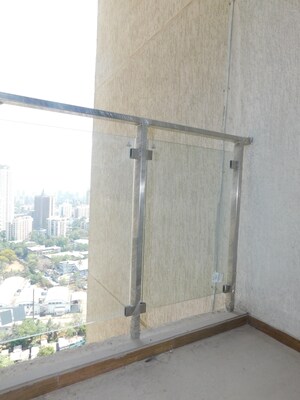 Room in 3 BHK Apartment at Hiranandani Estate Princeton, Ghodbunder Road – for Rent