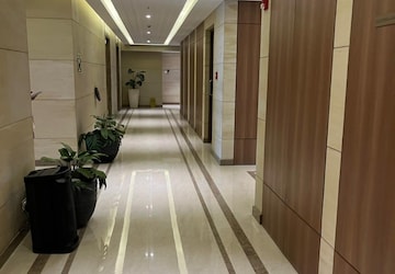 Building Lobby in 3 BHK Apartment at Piramal Mahalaxmi, Mahalaxmi – for Rent