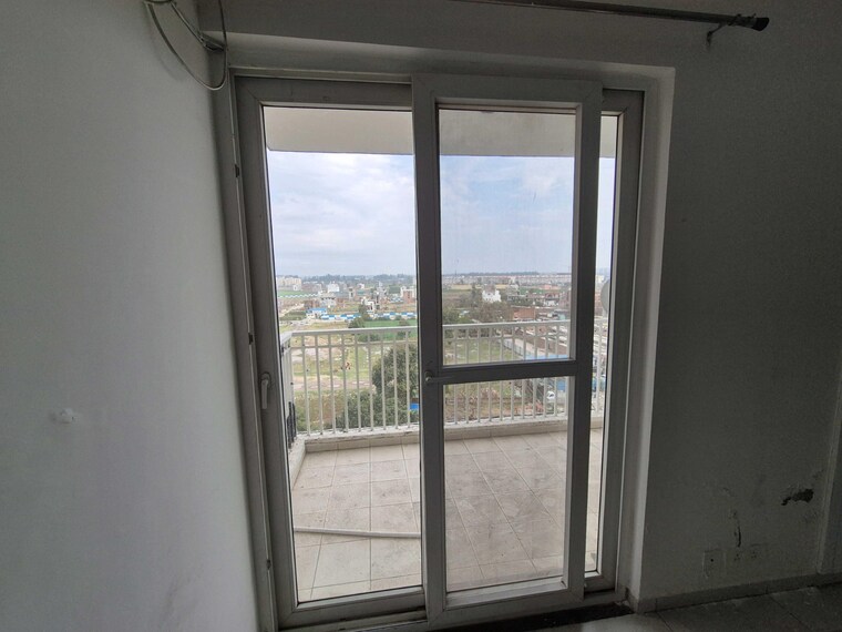 Room, motiaz-royal-citi 3 Bedroom 1910 Sq.Ft. Apartment In Ambala Highway Zirakpur 9360826