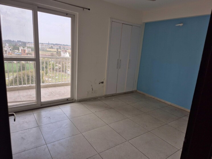 Room, motiaz-royal-citi 3 Bedroom 1910 Sq.Ft. Apartment In Ambala Highway Zirakpur 9360826