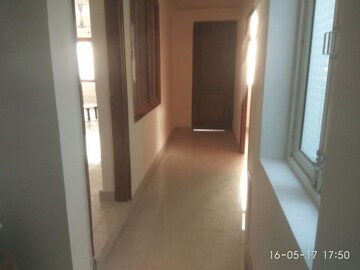 Living Room in 3 BHK Builder Floor at Green Park Extension – for Rent