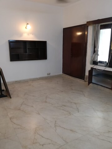 3 BHK Builder Floor For Rent in Green Park Extension