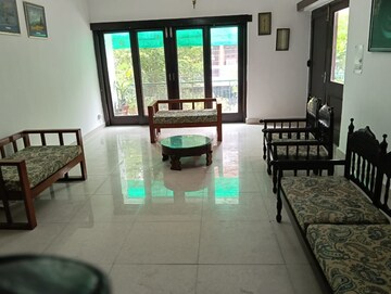 Living Room in 3 BHK Builder Floor at Green Park Extension – for Rent