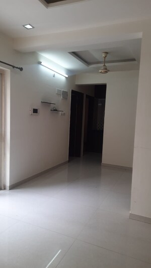 Room in 2 BHK Apartment at GK Peace Valley, Pimple Saudagar – for Rent