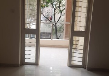 Room in 2 BHK Apartment at GK Peace Valley, Pimple Saudagar – for Rent
