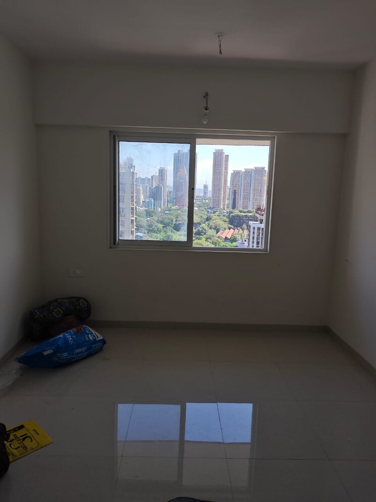 Room, bhatta-chawl 2 Bedroom 750 Sq.Ft. Apartment In Worli Mumbai 9360879