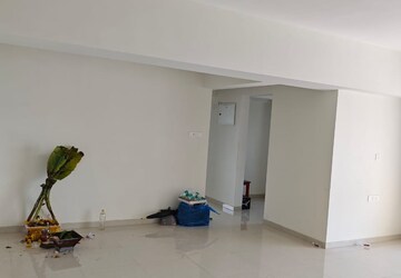 Furnished Amenities in 2 BHK Apartment at Bhatta Chawl, Worli – for Rent