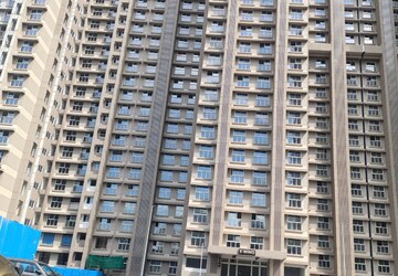 2 BHK Apartment – Exterior View View at Bhatta Chawl, Worli - for Rent