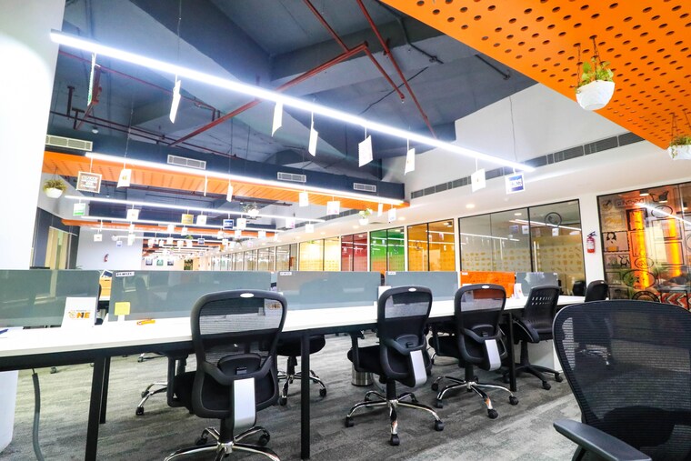 undefined, viman nagar Commercial Office Space 7920 Sq.Ft. In Viman Nagar Pune 9360881