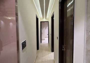 Building Lobby in 3 BHK Builder Floor at Bhera Enclave – for Sale