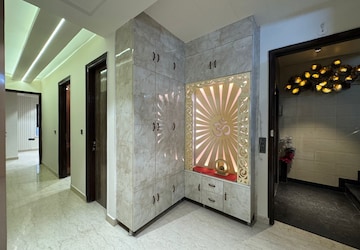 Building Lobby in 3 BHK Builder Floor at Bhera Enclave – for Sale