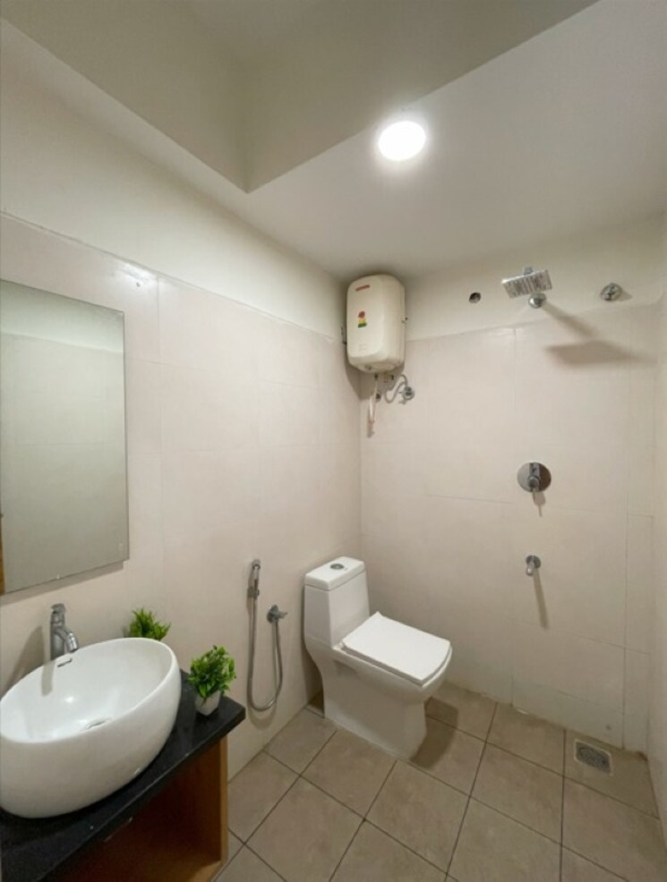Bathroom, sindhi colony 2 Bedroom 850 Sq.Ft. Builder Floor In Sindhi Colony Bangalore 9360908
