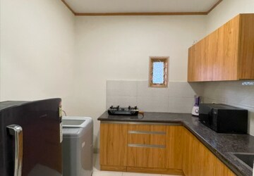 Kitchen in 2 BHK Builder Floor at Sindhi Colony – for Rent