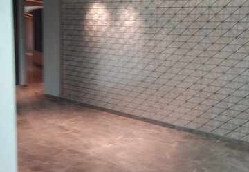 Room in 4 BHK Apartment at Lodha Trump Tower, Worli – for Rent