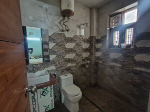 Living Room in 3 BHK Builder Floor at Ardee City, Sector 52 – for Rent