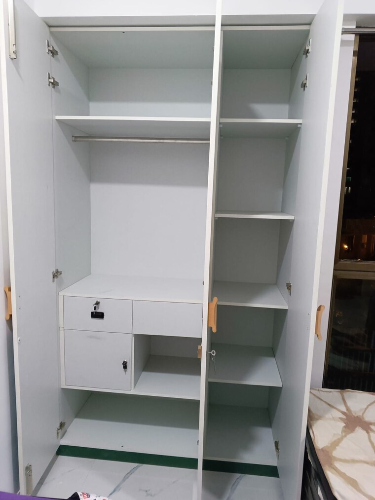 Bathroom, raymond-ten-x-era 2 Bedroom 560 Sq.Ft. Apartment In Pokhran Road No One Thane 9361016