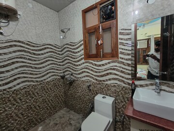 Bedroom in 3 BHK Builder Floor at Ardee City, Sector 52 – for Rent